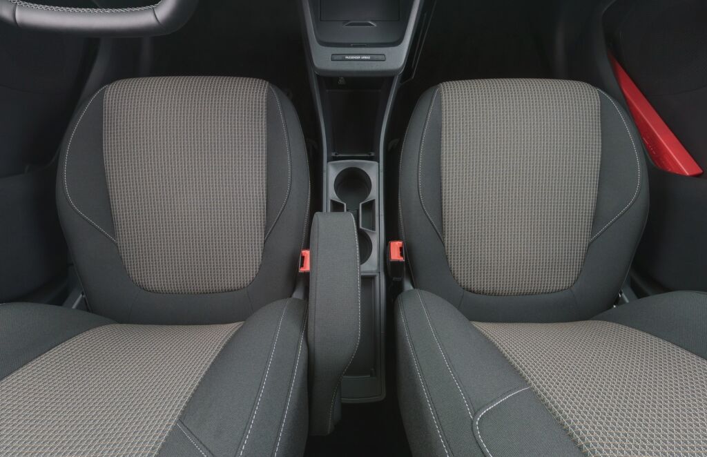 Ford Tourneo Courier 2025 Sininen