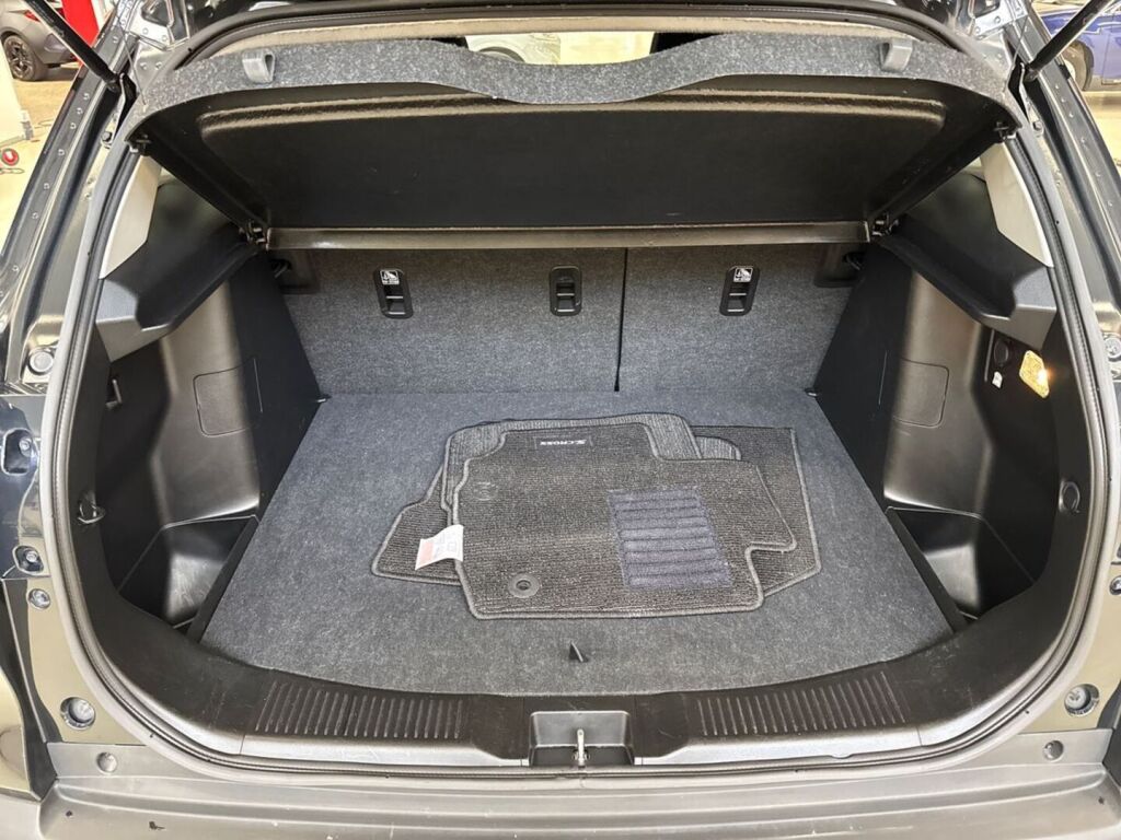 Suzuki S-Cross 2024 Musta