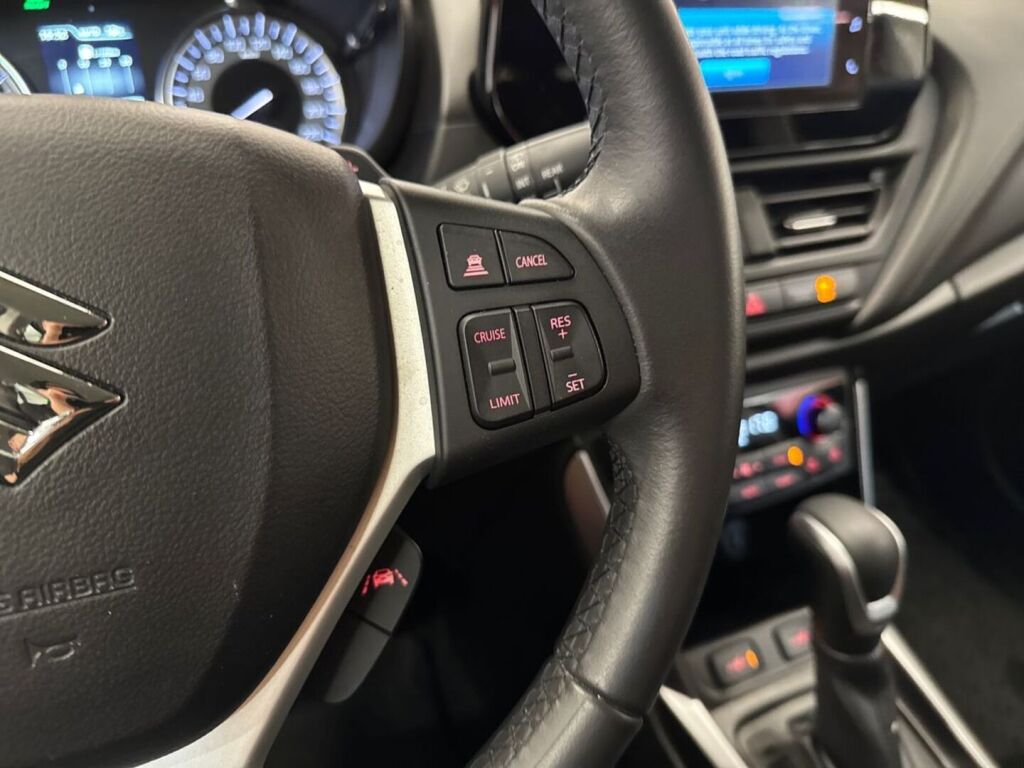 Suzuki S-Cross 2024 Musta