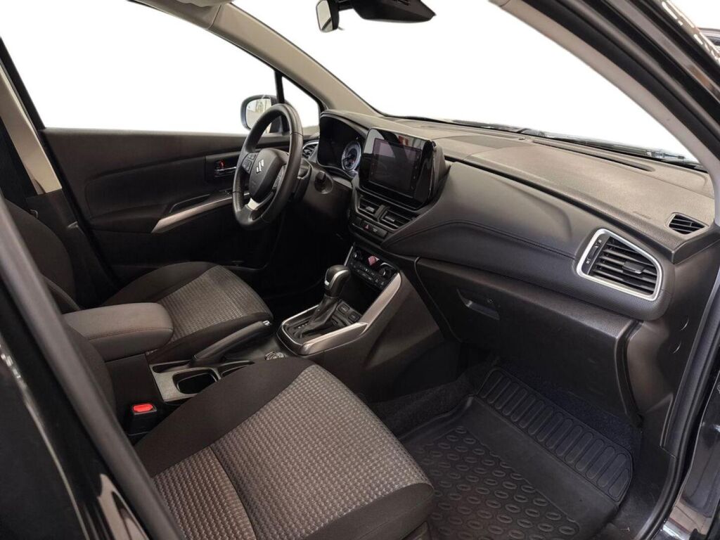 Suzuki S-Cross 2024 Musta