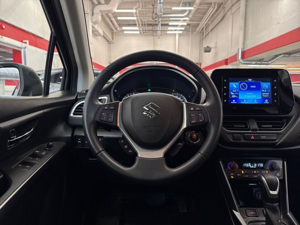 Suzuki S-Cross 2024 Musta