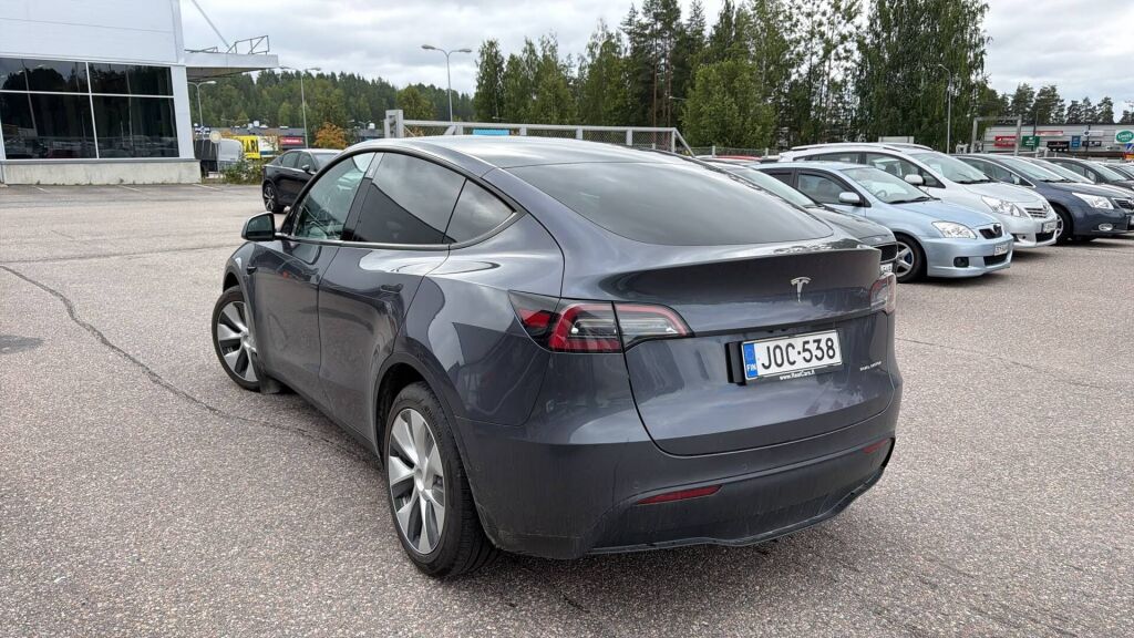 Tesla Model Y 2021 Harmaa