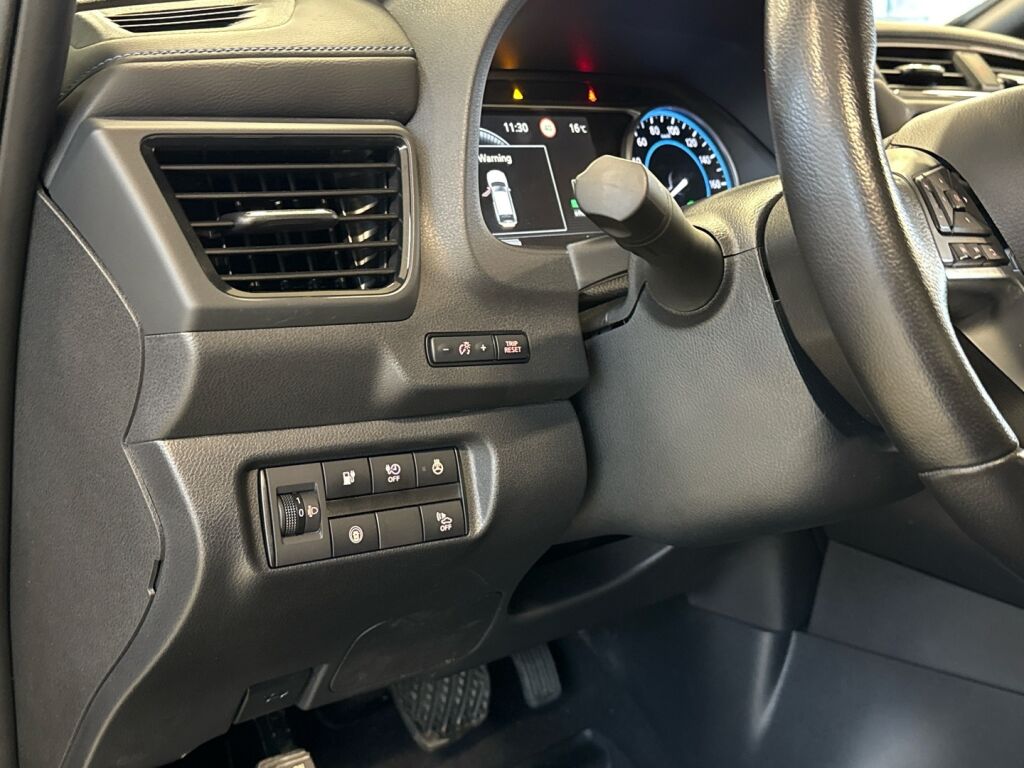 Nissan Leaf 2021 Punainen