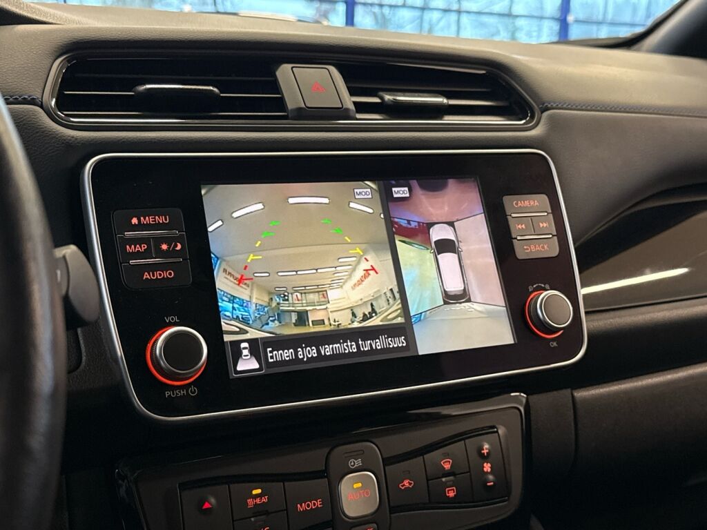 Nissan Leaf 2021 Punainen