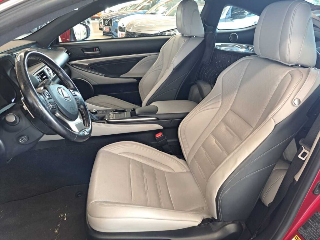 Lexus RC 2016 Punainen