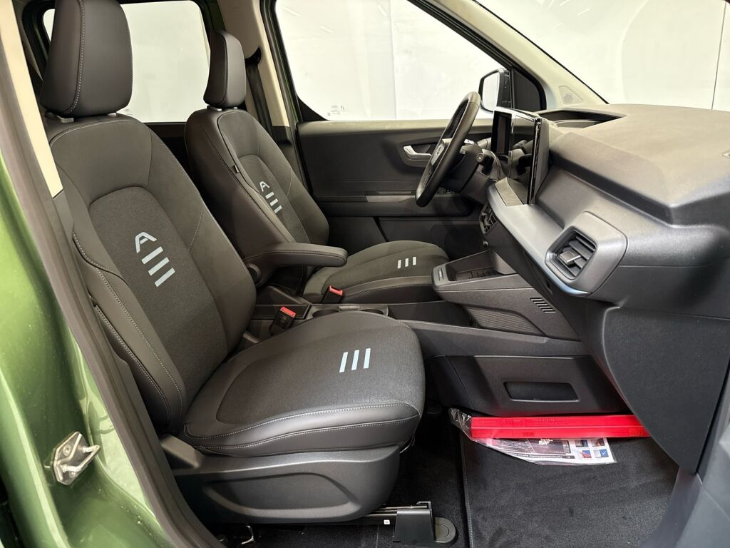 Ford Tourneo Courier 2026 Vihreä