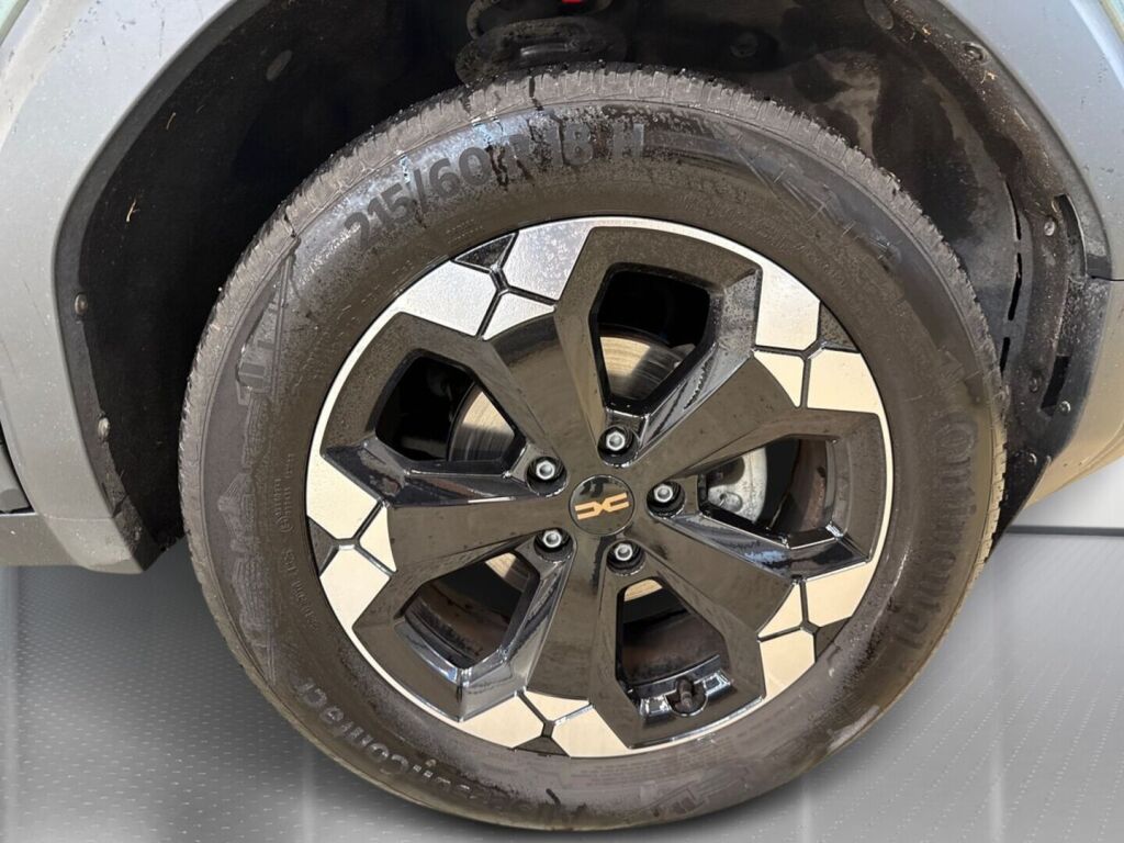 Dacia Bigster 2025 Vihreä