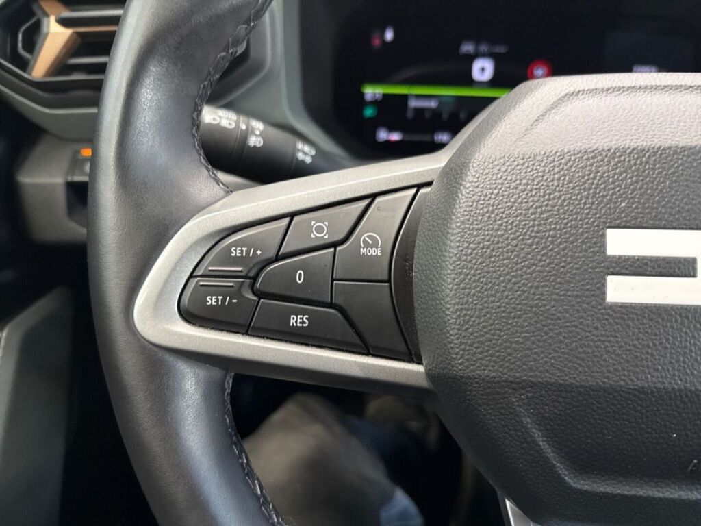 Dacia Bigster 2025 Vihreä