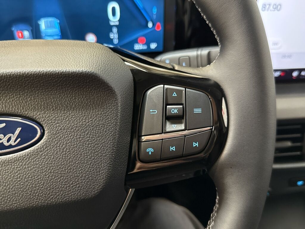 Ford Transit Courier 2025 Frozen White