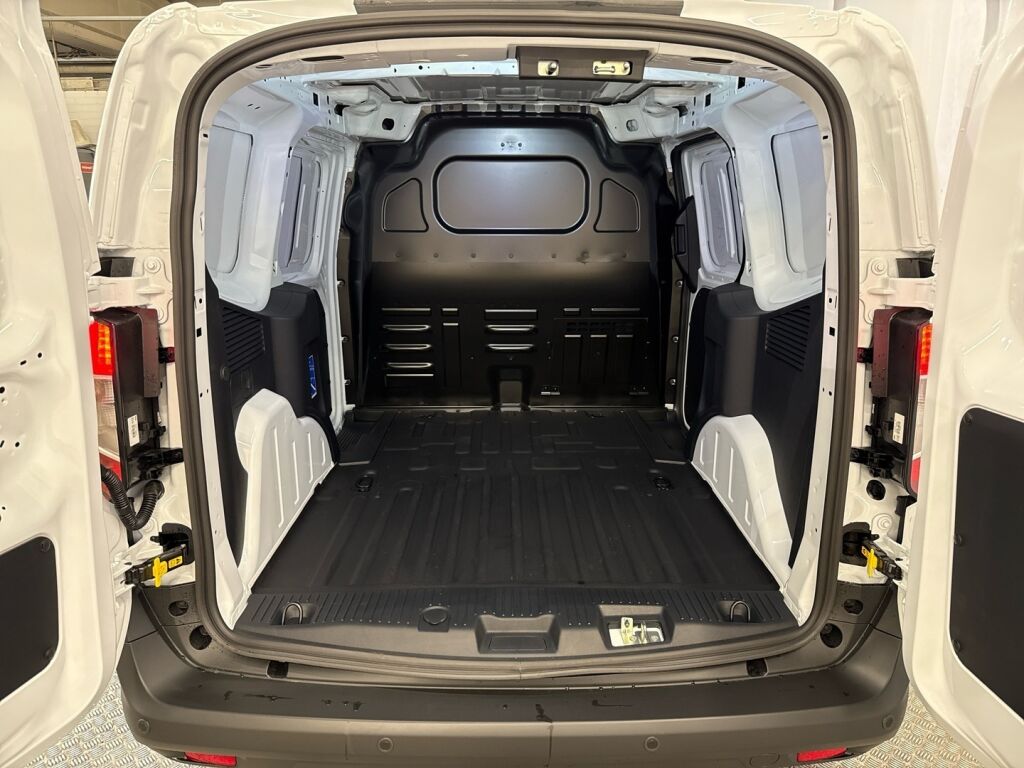 Ford Transit Courier 2025 Frozen White