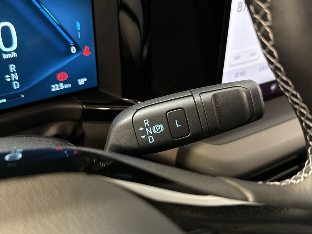 Ford Transit Courier 2025 Frozen White