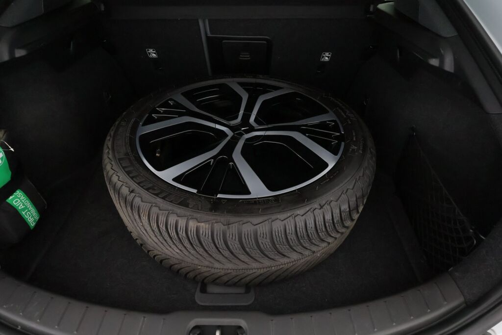 Polestar 2 2023 
