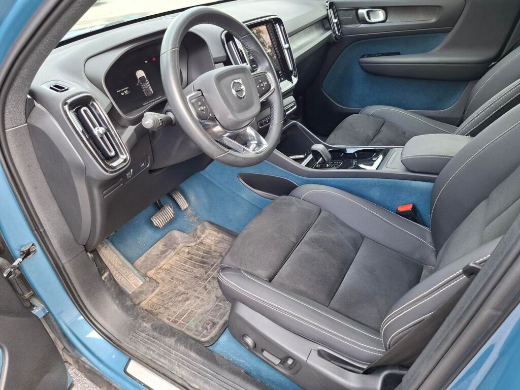 Volvo C40 2022 Sininen