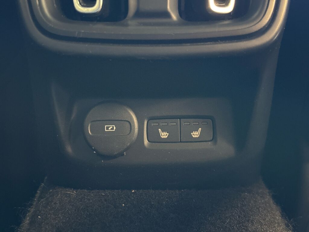 Polestar 2 2022 Valkoinen