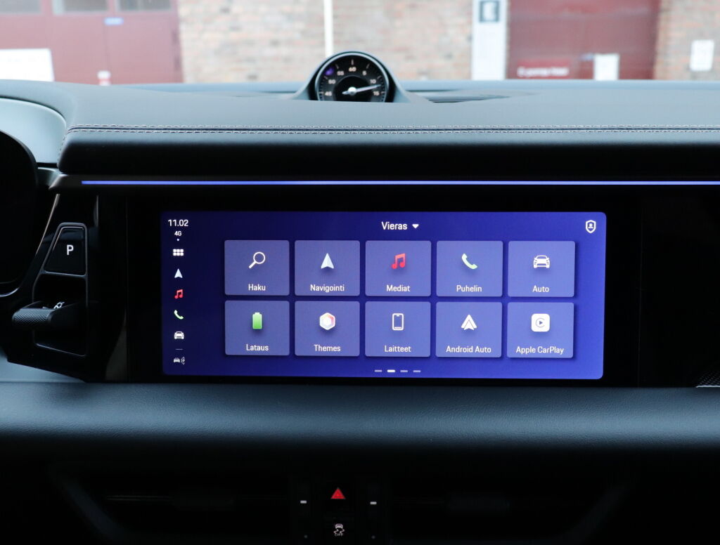 Porsche Macan 2024 Sininen