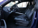 Porsche Macan 2024 Sininen