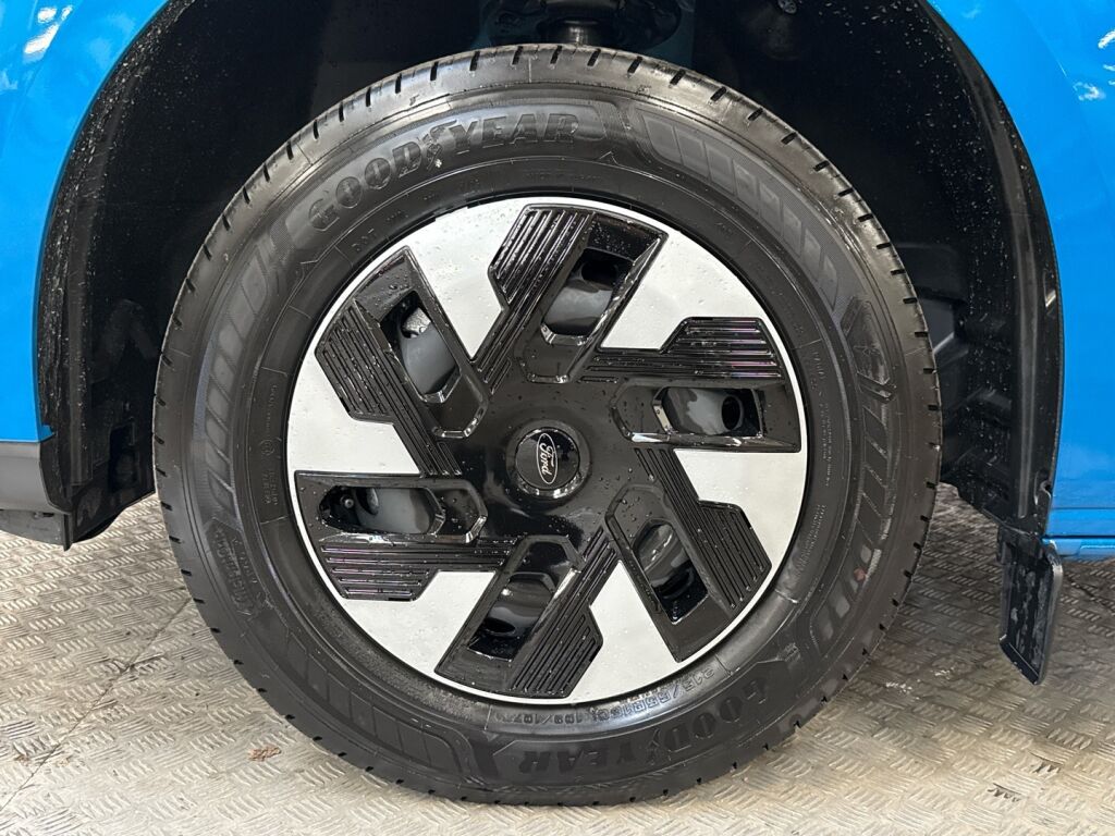 Ford Transit Custom 2026 Sininen