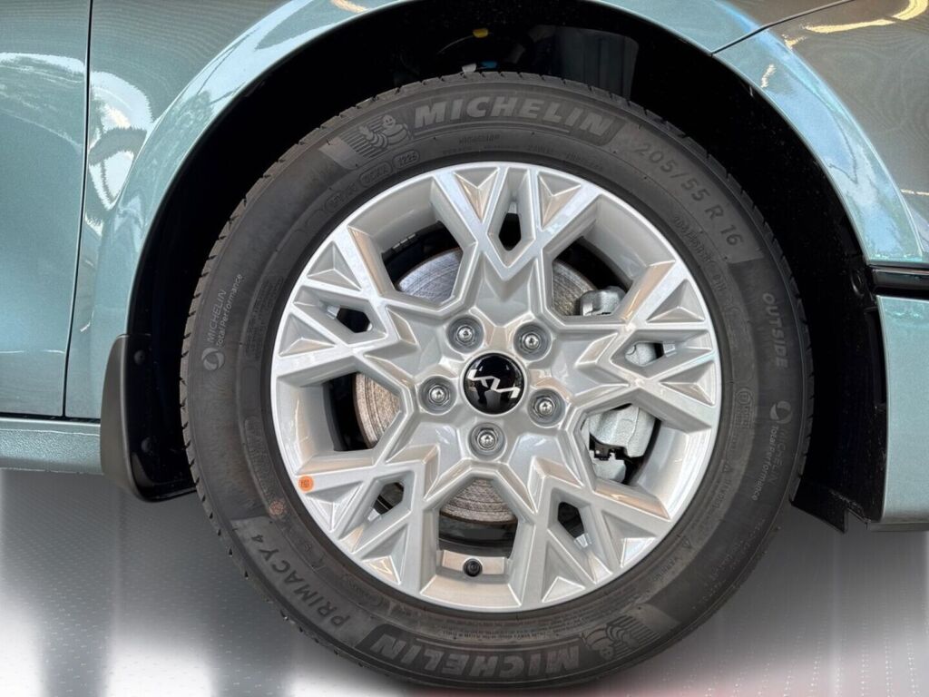 Kia Ceed 2025 Harmaa