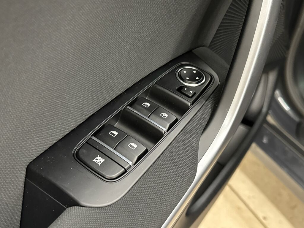 Kia Ceed 2025 Harmaa