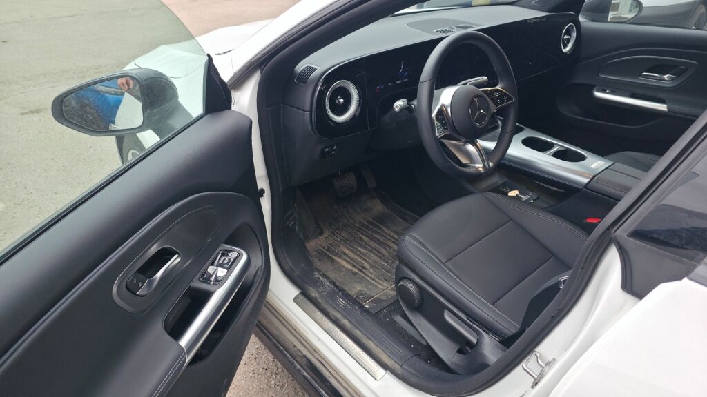 Mercedes-Benz CLA 2025 Valkoinen