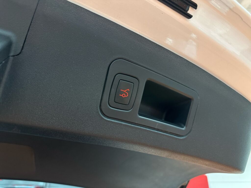 Tesla Model S 2018 Valkoinen