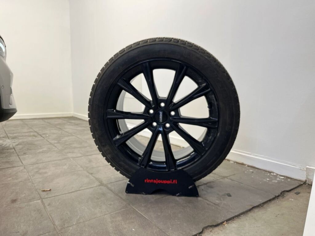 Volvo XC40 2023 Harmaa