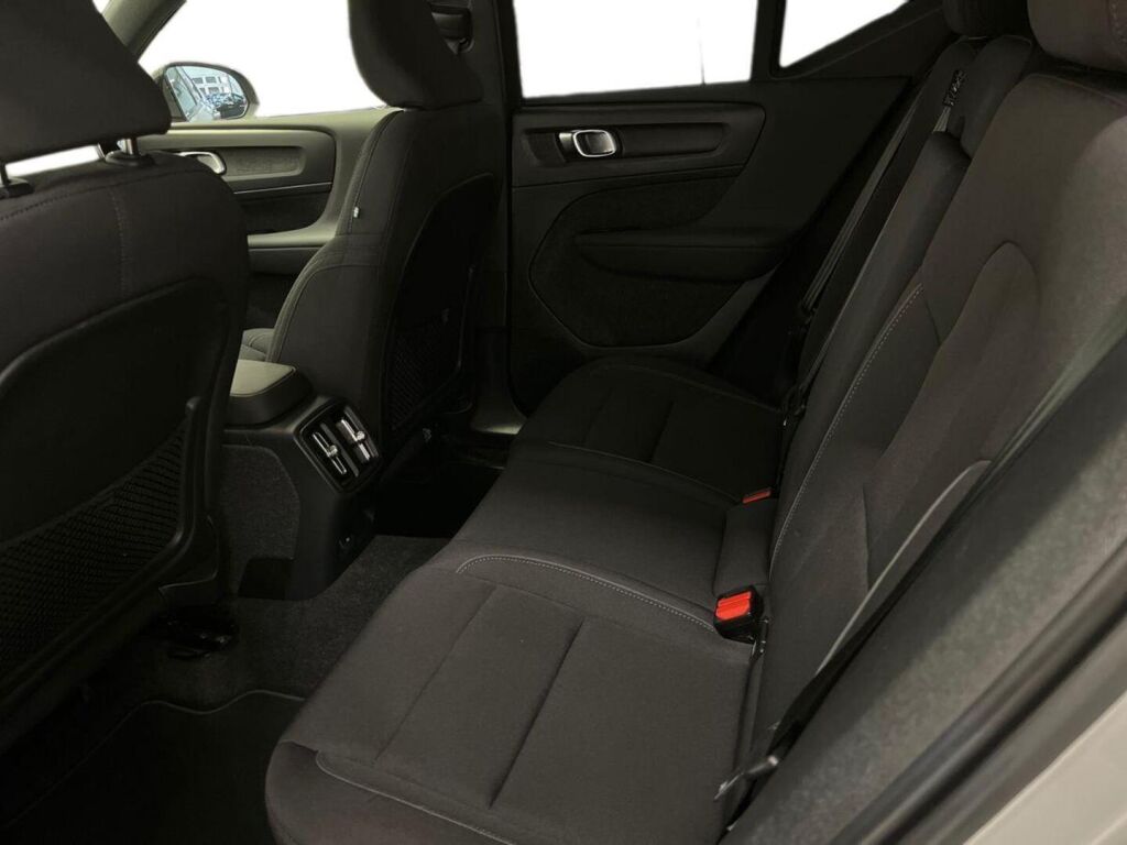 Volvo XC40 2023 Harmaa