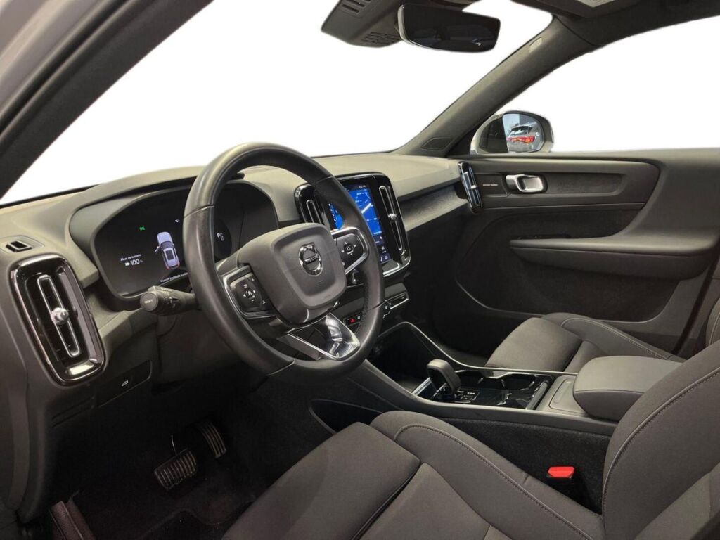 Volvo XC40 2023 Harmaa