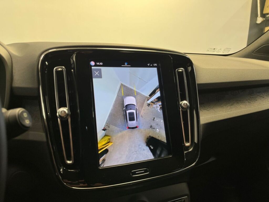 Volvo XC40 2023 Harmaa