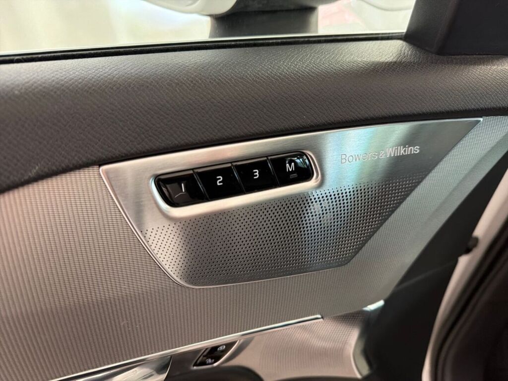 Volvo XC90 2016 Valkoinen