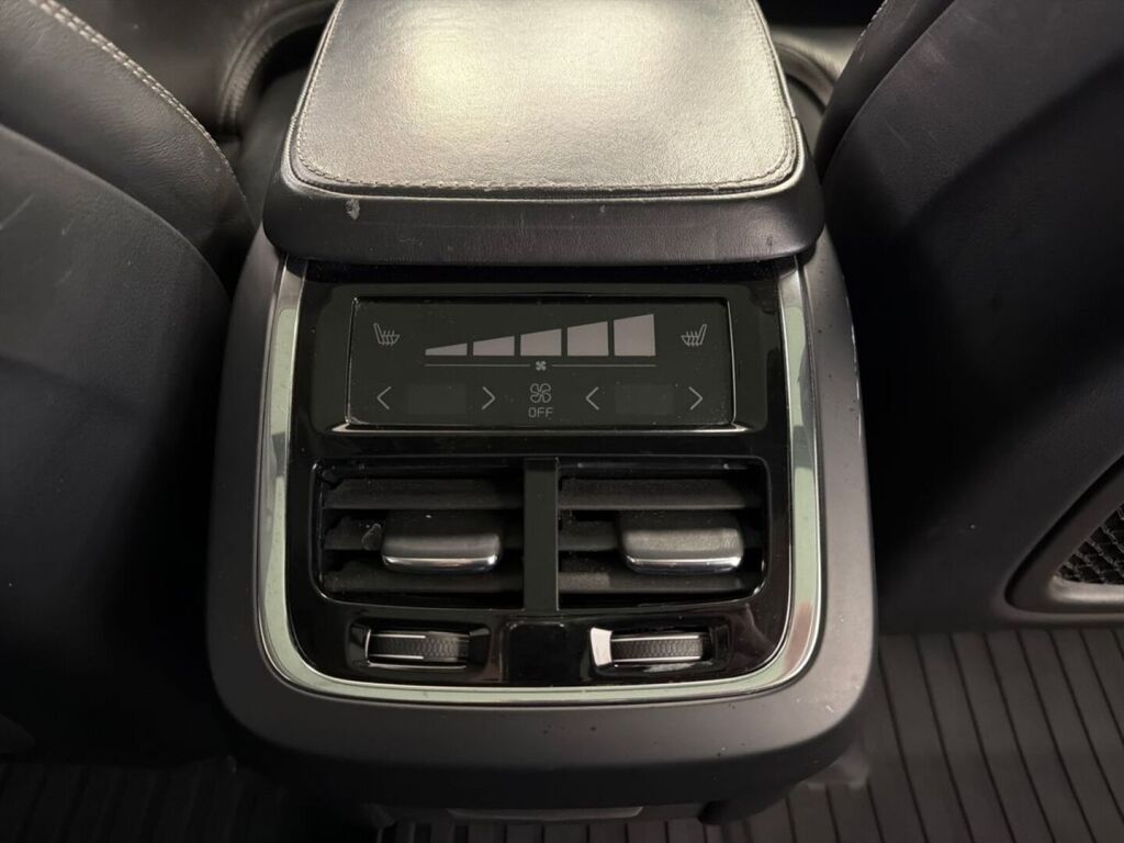 Volvo XC90 2016 Valkoinen