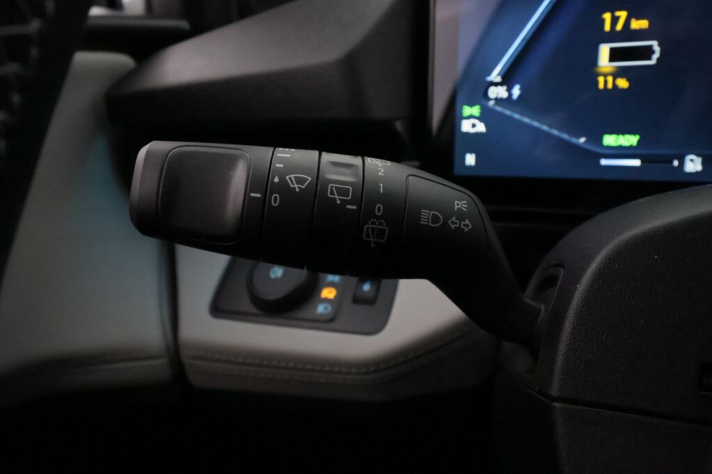 Ford Puma Gen-E 2025 Harmaa