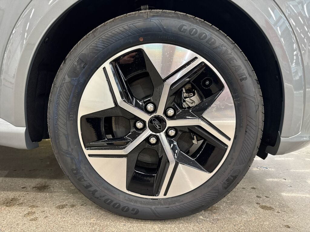 Ford Puma Gen-E 2026 Harmaa