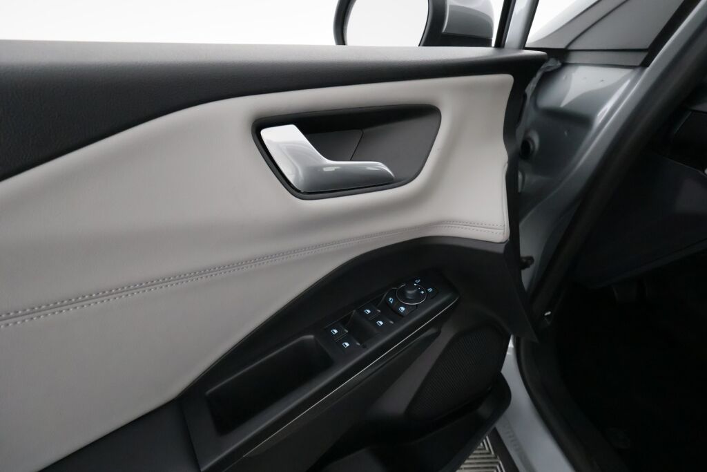 Ford Puma Gen-E 2025 Harmaa