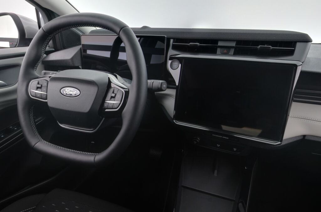 Ford Puma Gen-E 2025 Harmaa