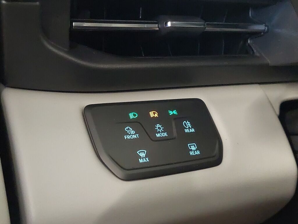 Ford Explorer 2025 Valkoinen