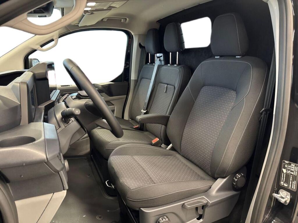Ford Transit Custom 2026 Agate Black