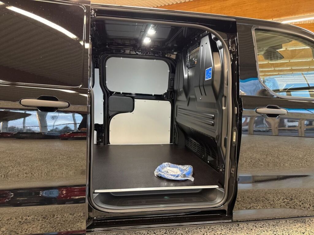 Ford Transit Custom 2026 Agate Black