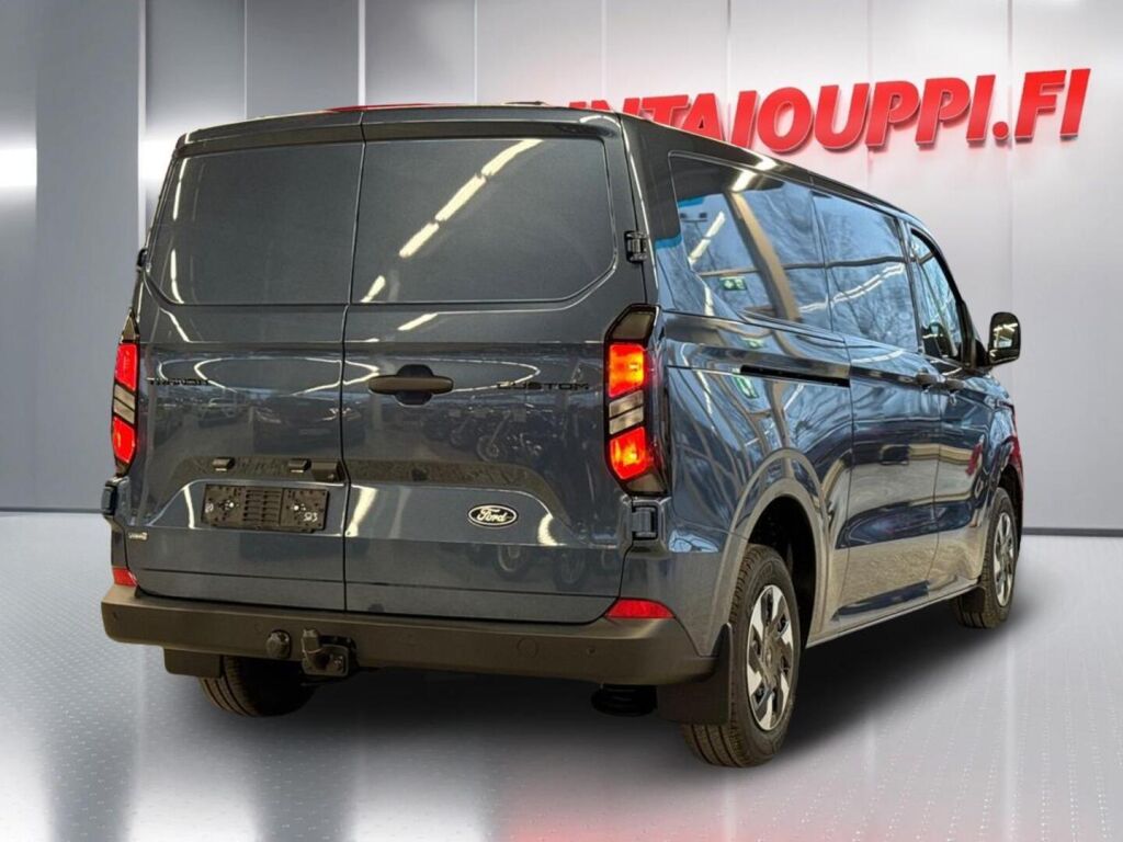 Ford Transit Custom 2026 Chrome Blue