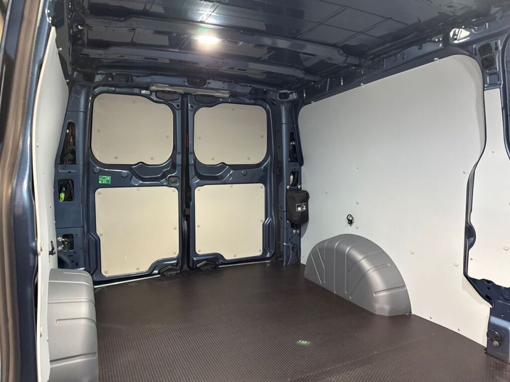 Ford Transit Custom 2026 Chrome Blue
