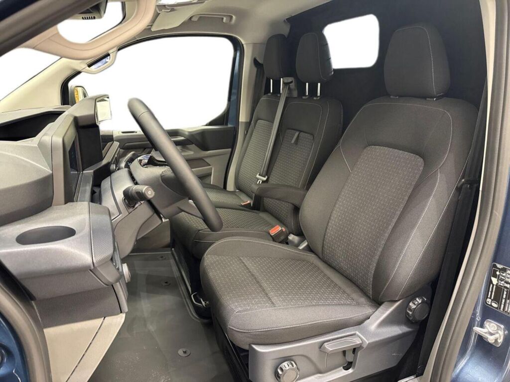 Ford Transit Custom 2026 Chrome Blue