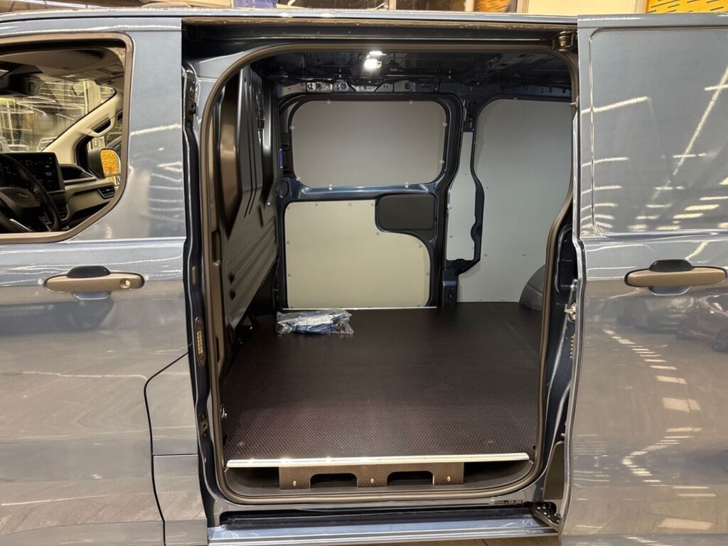 Ford Transit Custom 2026 Chrome Blue