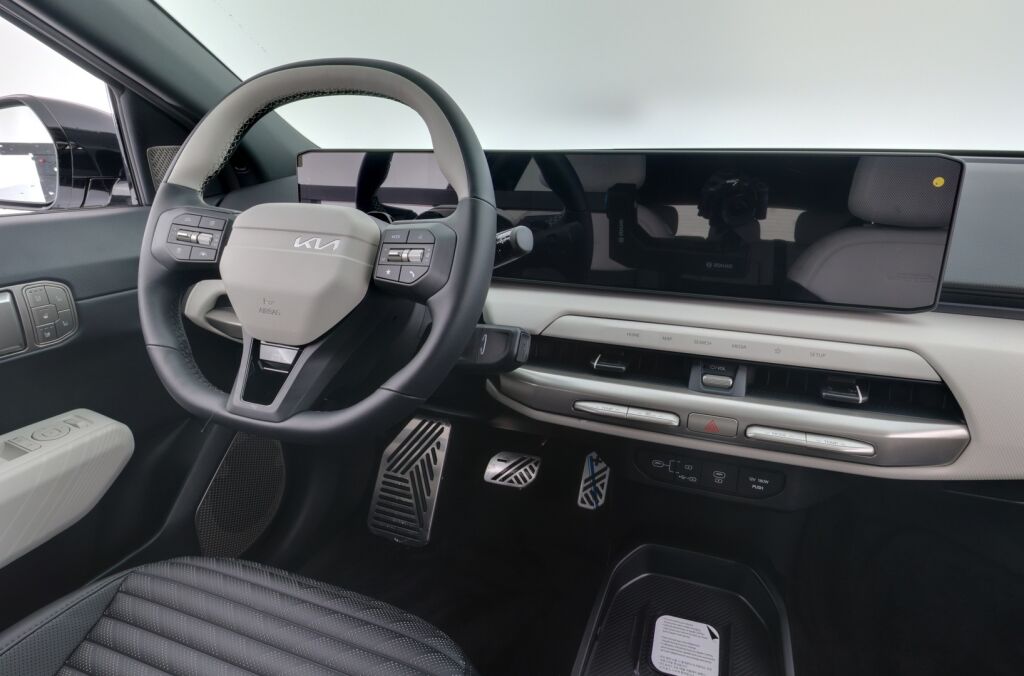 Kia EV4 2026 Valkoinen