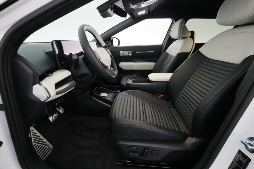 Kia EV4 2026 Valkoinen