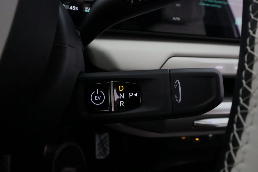 Kia EV4 2026 Valkoinen