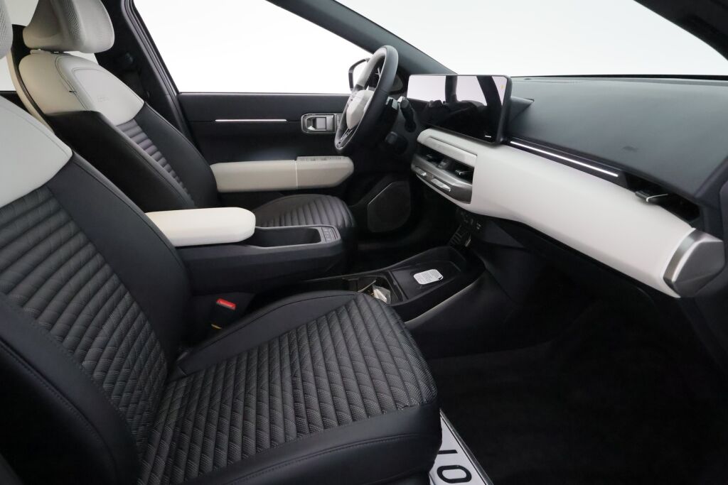 Kia EV4 2026 Valkoinen