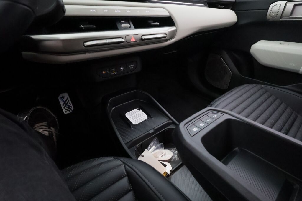 Kia EV4 2026 Valkoinen