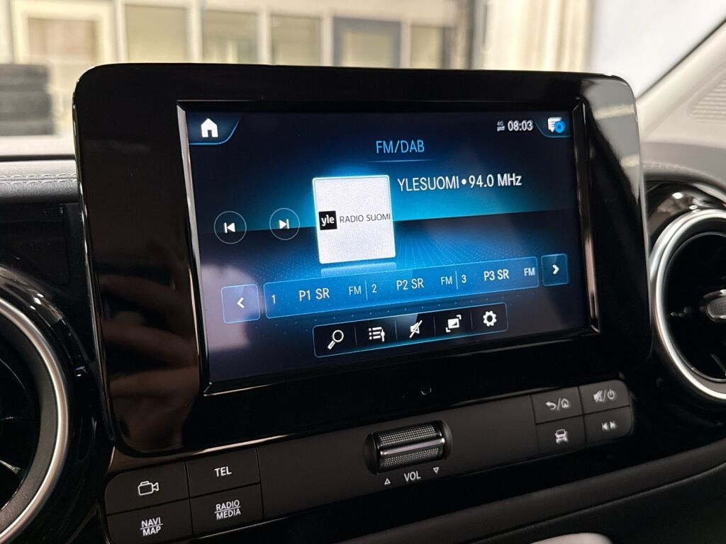 Mercedes-Benz EQT 2023 Harmaa