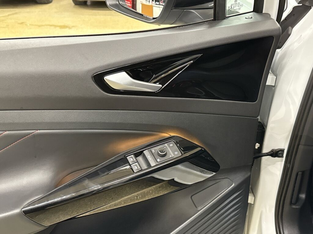 Volkswagen ID.4 2022 Valkoinen