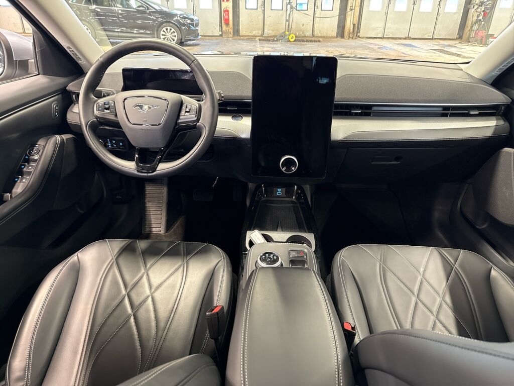 Ford Mustang 2022 Harmaa